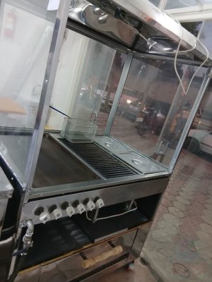 فروش یک دستگاه گریل در حد نو