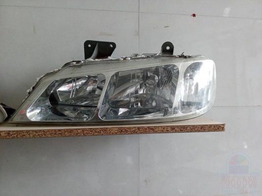 چراغ خودرو استوک