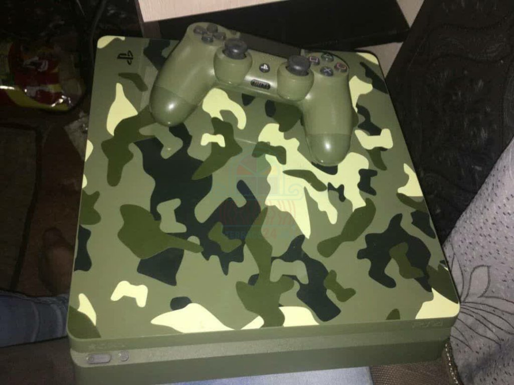 خریدار Ps4 slim fat Poro حتی بدون کارتن